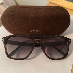 Practically brand new Tom ford sunglasses. Style is Gerrard